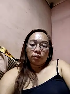 Snapshot of asianwet4u chatting on October 2025 03:20:02 AM asianwet4u online show from October 2025 03:20:02 AM