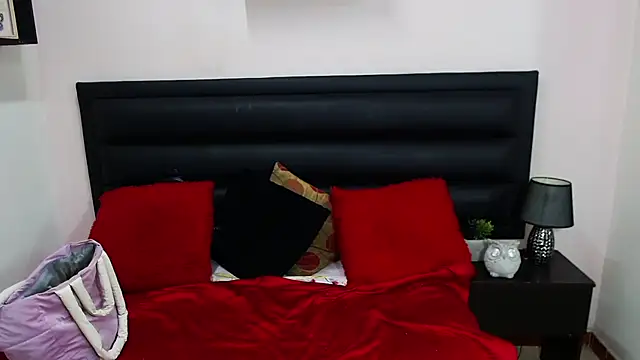 sensual nataliee online show from November 2025 03:57:01 PM