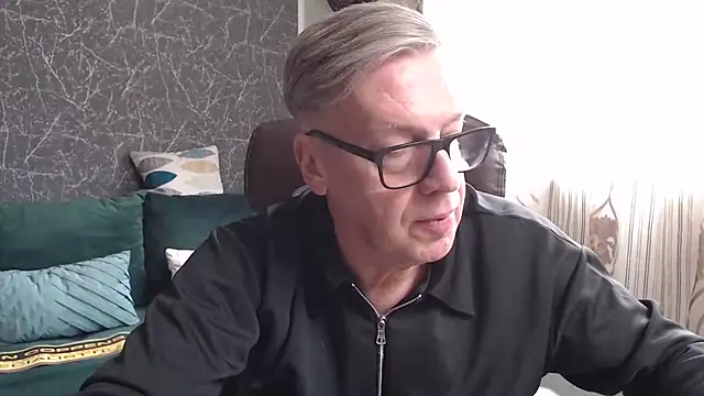 Snapshot of RobertStripX chatting on February 2026 12:28:02 PM RobertStripX online show from February 2026 12:28:02 PM