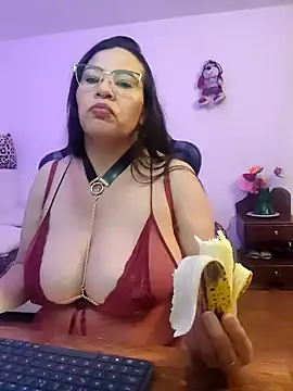 esmeralda milf online show from March 2026 08:14:01 PM