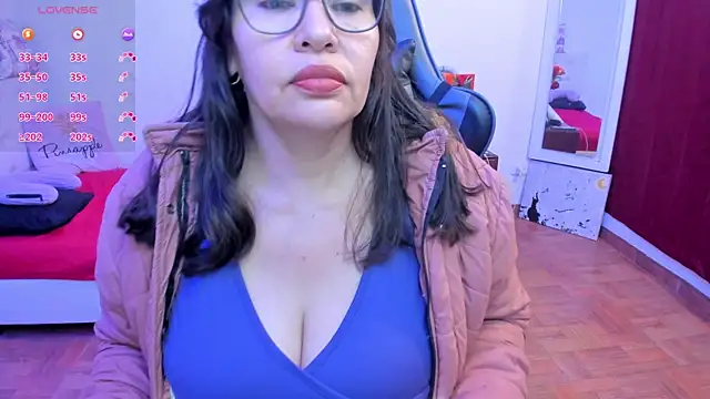 esmeralda milf online show from May 2026 08:36:01 PM