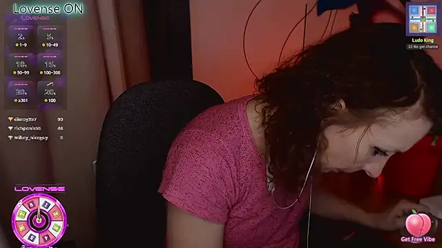 Snapshot of JohansonKatie chatting on February 2025 03:09:01 PM JohansonKatie online show from February 2025 03:09:01 PM