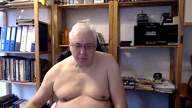 Snapshot of SchwanzhureXXL chatting on January 2025 09:11:02 AM SchwanzhureXXL online show from January 2025 09:11:02 AM