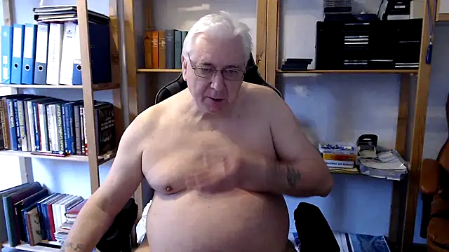 Snapshot of SchwanzhureXXL chatting on February 2025 09:56:01 AM SchwanzhureXXL online show from February 2025 09:56:01 AM