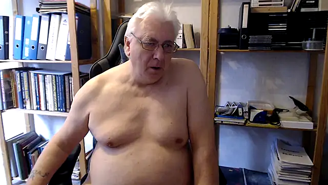 Snapshot of SchwanzhureXXL chatting on March 2026 11:05:01 AM SchwanzhureXXL online show from March 2026 11:05:01 AM