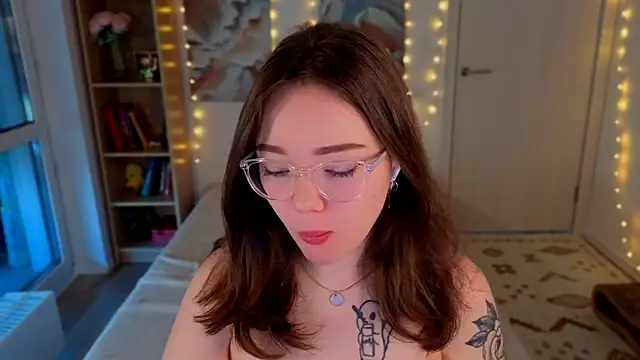 MilenaSaint online show from June 2026 03:29:02 AM