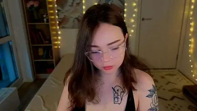 MilenaSaint online show from June 2026 03:39:02 AM