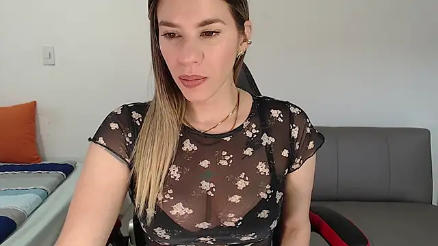 Snapshot of ms_sofia_x chatting on September 2025 12:28:02 PM ms sofia x online show from September 2025 12:28:02 PM