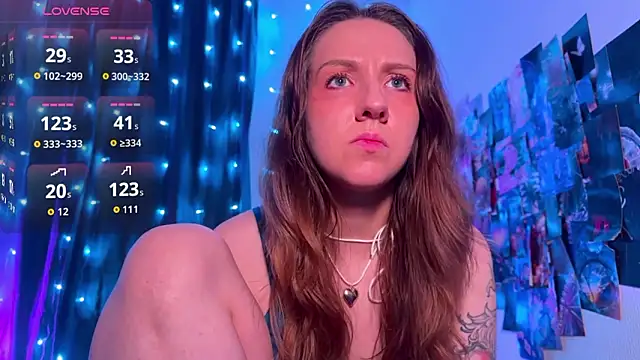 Snapshot of HotaruTomo chatting on February 2026 02:06:02 AM HotaruTomo online show from February 2026 02:06:02 AM