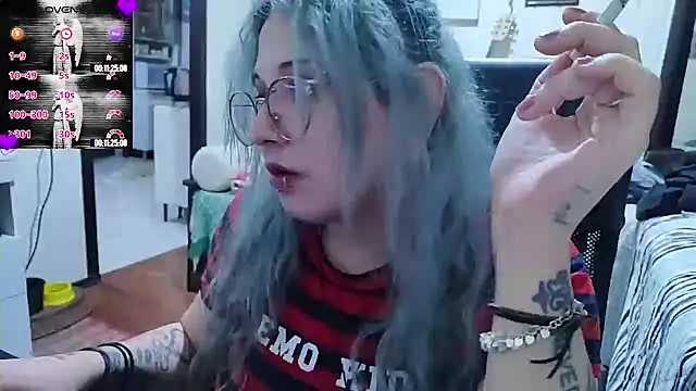 Snapshot of ElfGrey chatting on October 2025 05:24:01 AM ElfGrey online show from October 2025 05:24:01 AM