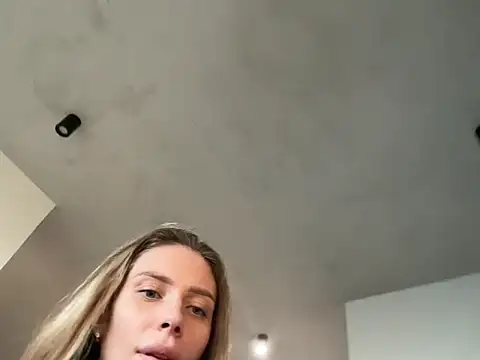 Snapshot of Iris_cherry chatting on December 2025 01:17:01 PM Iris cherry online show from December 2025 01:17:01 PM