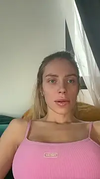 Snapshot of Iris_cherry chatting on December 2025 06:09:02 AM Iris cherry online show from December 2025 06:09:02 AM