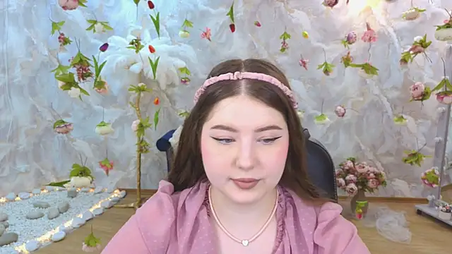 NicoleFoxery online show from June 2026 03:40:01 AM