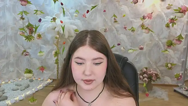 NicoleFoxery online show from June 2026 06:45:01 PM