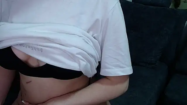 kamila-diablita online show from December 2025 03:51:02 PM