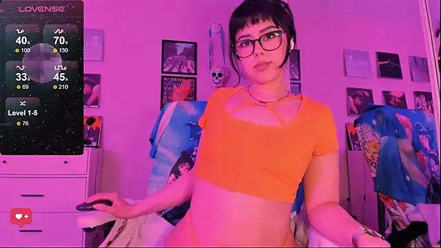 Snapshot of Evie-Luna chatting on March 2025 01:59:01 AM Evie-Luna online show from March 2025 01:59:01 AM