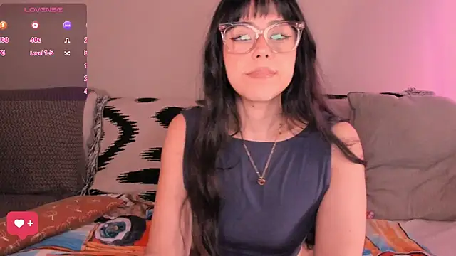 Evie-Luna online show from April 2026 01:12:01 AM