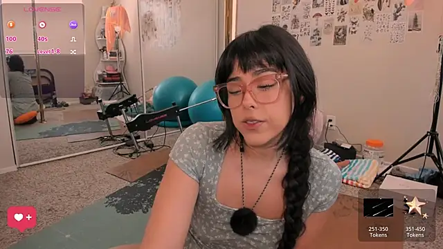 Evie-Luna online show from June 2026 08:29:01 PM