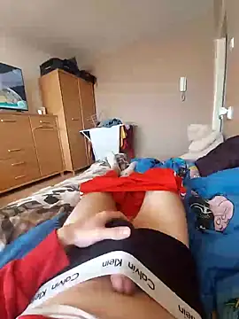 MlodyDres online show from February 2025 09:13:02 AM