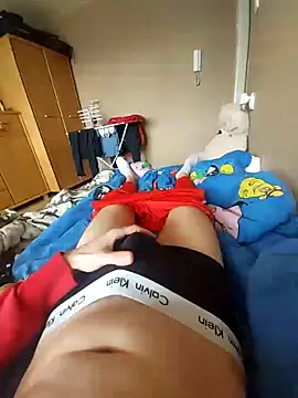 MlodyDres online show from March 2025 12:37:02 PM