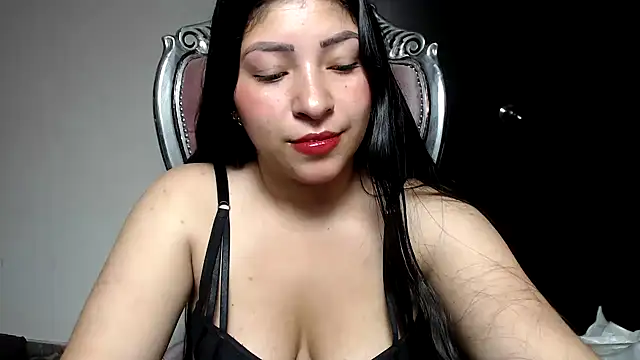 Snapshot of holly20a chatting on December 2024 09:18:02 AM holly20a online show from December 2024 09:18:02 AM