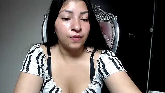 Snapshot of holly20a chatting on December 2024 09:01:01 AM holly20a online show from December 2024 09:01:01 AM