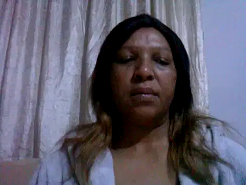 Snapshot of Horneymomx21 chatting on September 2025 11:52:02 PM Horneymomx21 online show from September 2025 11:52:02 PM
