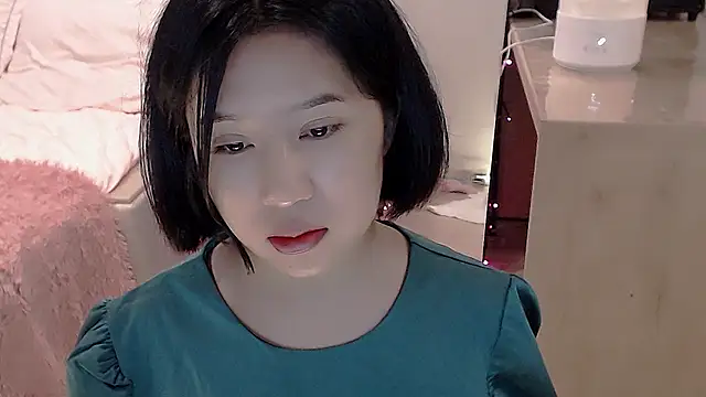 Snapshot of FlameSi chatting on December 2024 04:48:02 AM FlameSi online show from December 2024 04:48:02 AM