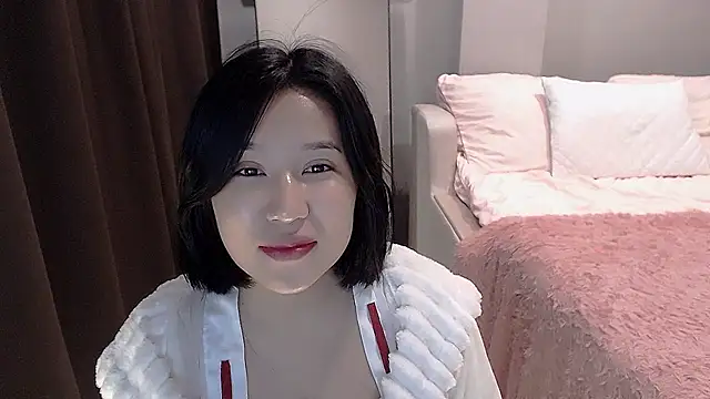 Snapshot of FlameSi chatting on February 2025 12:43:01 AM FlameSi online show from February 2025 12:43:01 AM