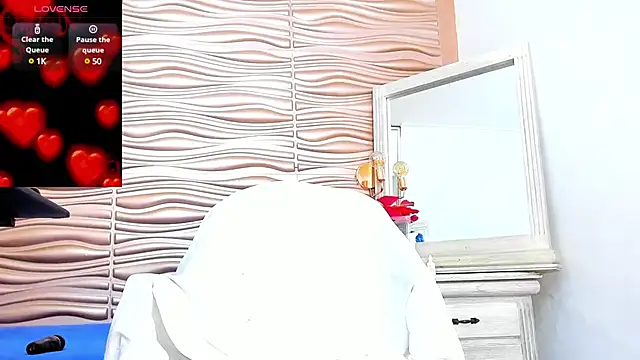 Snapshot of mia_pineda chatting on February 2025 09:41:02 PM mia pineda online show from February 2025 09:41:02 PM