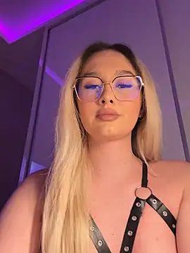 mollyxxx online show from April 2026 01:23:02 AM