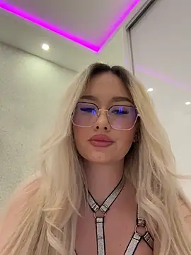 mollyxxx online show from May 2026 03:00:02 AM