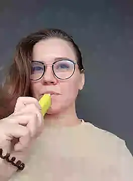 KellyKleine online show from October 2025 03:21:02 PM