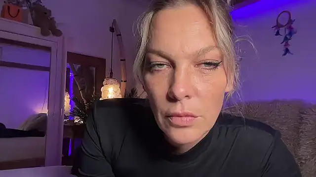 Snapshot of cyberchickie_maria chatting on March 2025 08:55:01 PM cyberchickie maria online show from March 2025 08:55:01 PM