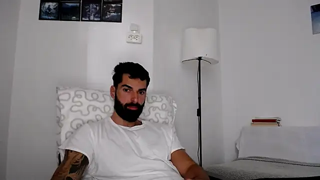 Verycutex online show from November 2025 07:31:01 AM