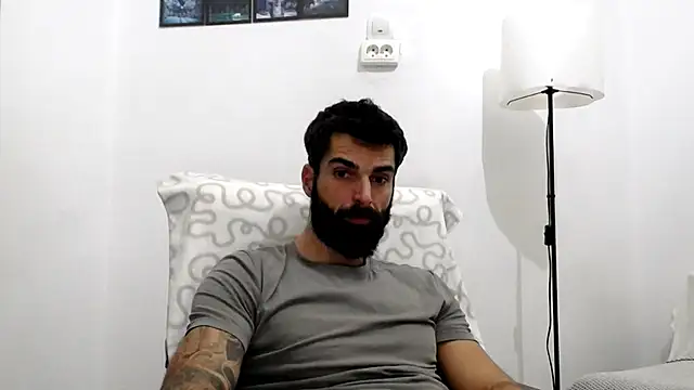 Verycutex online show from November 2025 08:19:02 PM