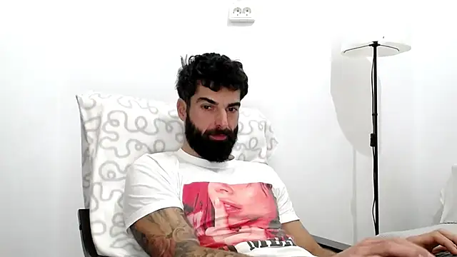 Verycutex online show from December 2025 07:58:01 AM