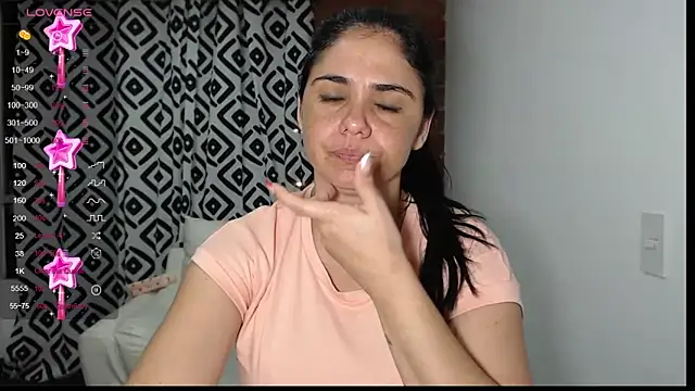Snapshot of selena_ferri chatting on January 2025 02:37:01 AM selena ferri online show from January 2025 02:37:01 AM