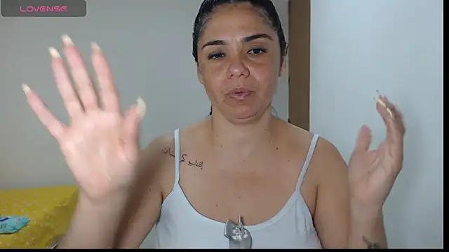 Snapshot of selena_ferri chatting on September 2025 07:08:01 PM selena ferri online show from September 2025 07:08:01 PM