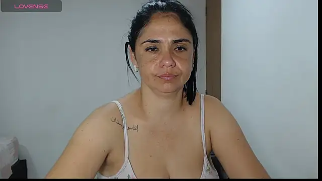 Snapshot of selena_ferri chatting on October 2025 01:36:02 AM selena ferri online show from October 2025 01:36:02 AM