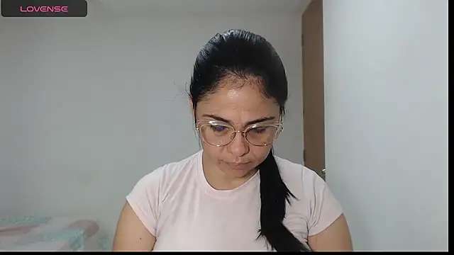 Snapshot of selena_ferri chatting on October 2025 08:13:02 PM selena ferri online show from October 2025 08:13:02 PM