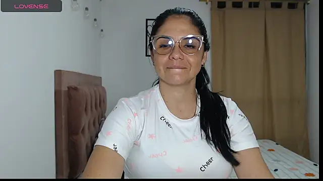 Snapshot of selena_ferri chatting on November 2025 02:44:01 AM selena ferri online show from November 2025 02:44:01 AM