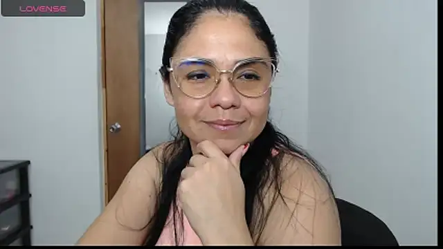 Snapshot of selena_ferri chatting on February 2026 09:00:02 PM selena ferri online show from February 2026 09:00:02 PM