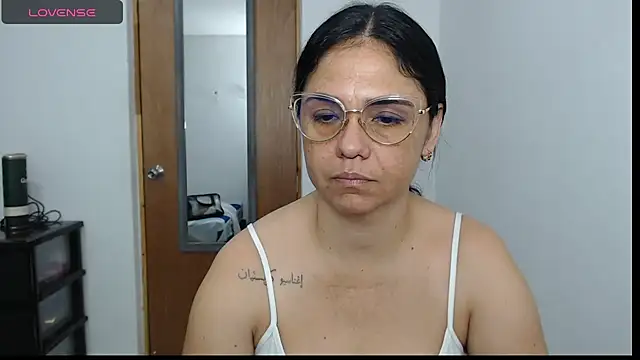 Snapshot of selena_ferri chatting on February 2026 12:22:02 AM selena ferri online show from February 2026 12:22:02 AM