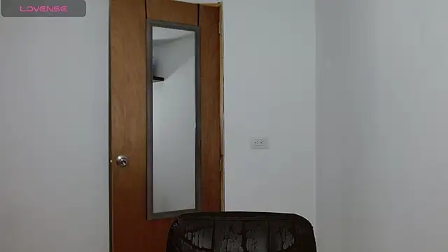 Snapshot of selena_ferri chatting on March 2026 01:12:01 AM selena ferri online show from March 2026 01:12:01 AM