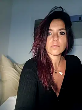 Snapshot of allyson22andy chatting on December 2024 10:22:01 PM allyson22andy online show from December 2024 10:22:01 PM