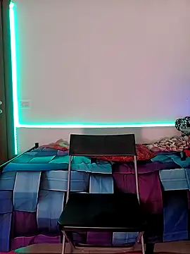 Snapshot of allyson22andy chatting on January 2025 09:35:02 PM allyson22andy online show from January 2025 09:35:02 PM