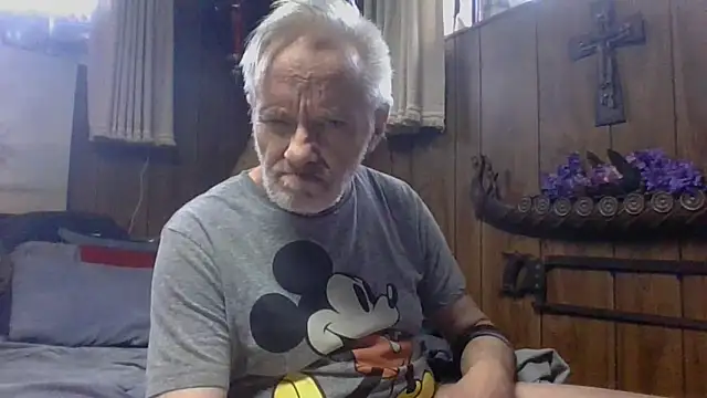 Snapshot of Makowboy chatting on February 2025 06:44:01 PM Makowboy online show from February 2025 06:44:01 PM