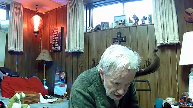 Snapshot of Makowboy chatting on February 2025 08:07:02 PM Makowboy online show from February 2025 08:07:02 PM