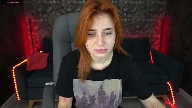 Snapshot of EmilyFoxxi chatting on January 2025 06:56:02 AM EmilyFoxxi online show from January 2025 06:56:02 AM